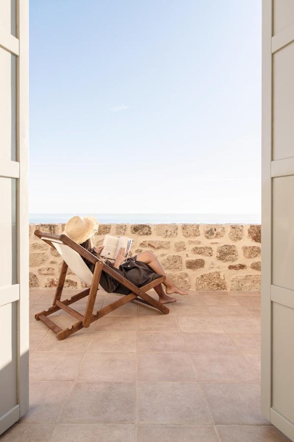 Amani Living Villa Stoúpa Buitenkant foto