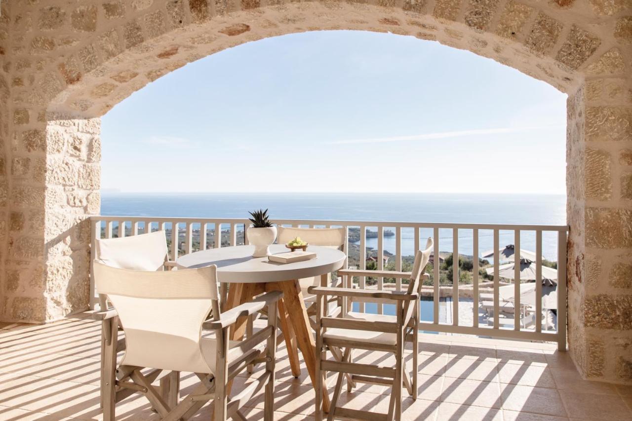 Amani Living Villa Stoúpa Buitenkant foto