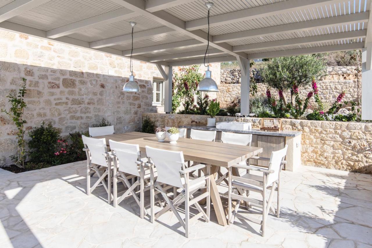 Amani Living Villa Stoúpa Buitenkant foto