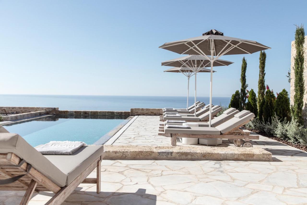 Amani Living Villa Stoúpa Buitenkant foto